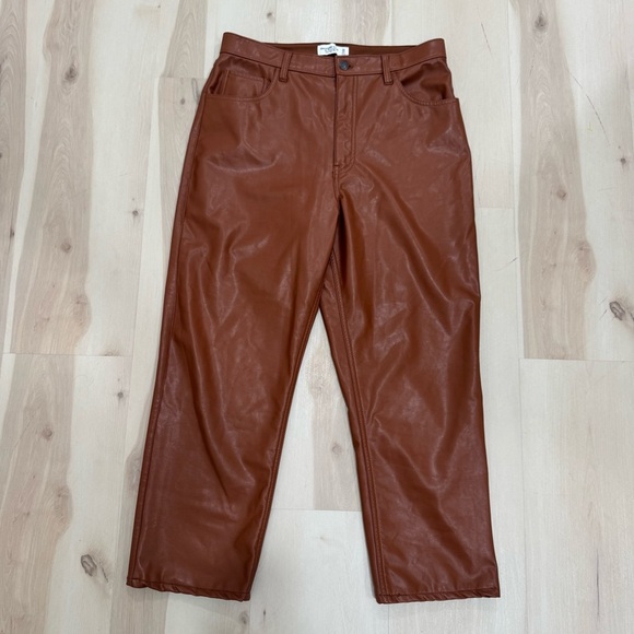 Abercrombie & Fitch The 90s Straight Ultra High Rise Faux Leather Pants Brown 14 - Picture 3 of 15